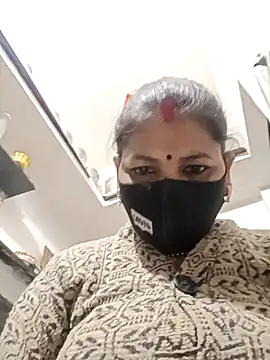 Snapshot of Riyaa-Devi chatting on 9, 12, 2024 Riyaa-Devi online show from 9, 12, 2024