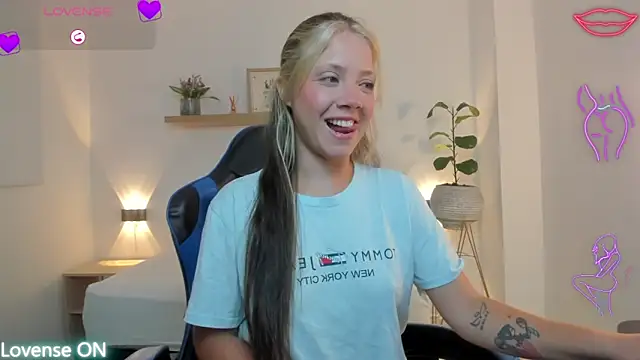Snapshot of nataly_rodri chatting on 24, 4, 2026 nataly rodri online show from 24, 4, 2026