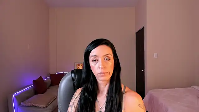 Snapshot of Kristen_Garner chatting on 19, 5, 2026 Kristen Garner online show from 19, 5, 2026
