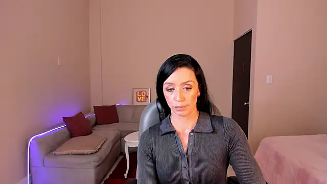 Snapshot of Kristen_Garner chatting on 25, 5, 2026 Kristen Garner online show from 25, 5, 2026