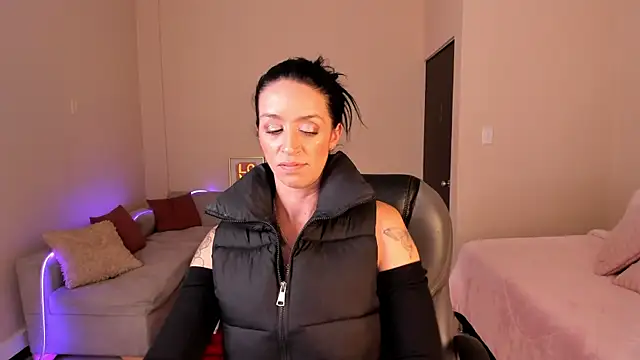 Snapshot of Kristen_Garner chatting on 28, 5, 2026 Kristen Garner online show from 28, 5, 2026