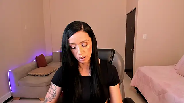Snapshot of Kristen_Garner chatting on 30, 5, 2026 Kristen Garner online show from 30, 5, 2026