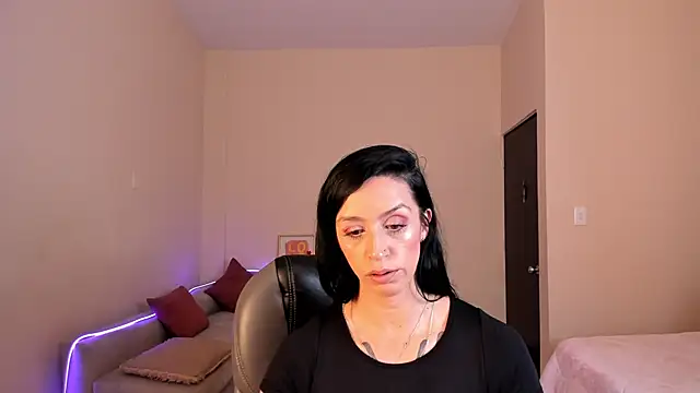 Snapshot of Kristen_Garner chatting on 22, 6, 2026 Kristen Garner online show from 22, 6, 2026