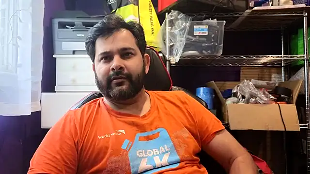 Snapshot of Sakhtlaundaz chatting on 12, 6, 2026 Sakhtlaundaz online show from 12, 6, 2026