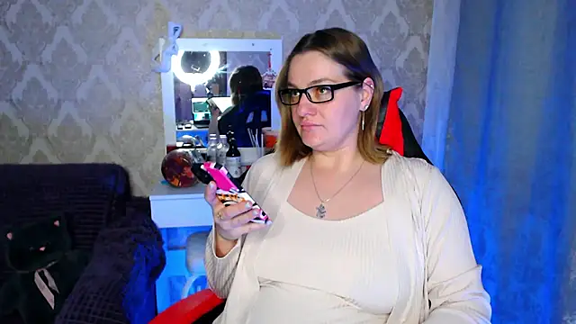 Snapshot of EndlessLustX chatting on 18, 2, 2025 EndlessLustX online show from 18, 2, 2025