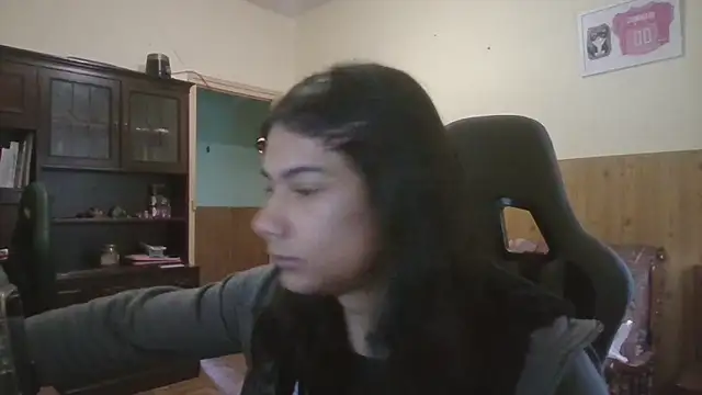 calliemaggotbone online show from 16, 4, 2026