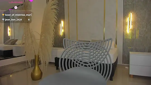 riley sierra online show from 13, 11, 2025