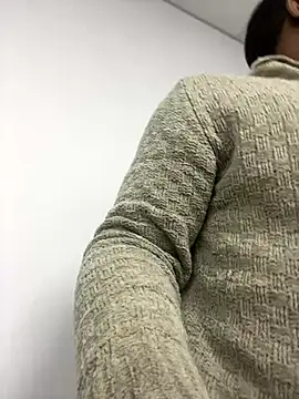 Snapshot of YesTheSexiest chatting on 14, 10, 2025 YesTheSexiest online show from 14, 10, 2025