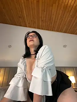 adriana71 online show from 10, 10, 2025