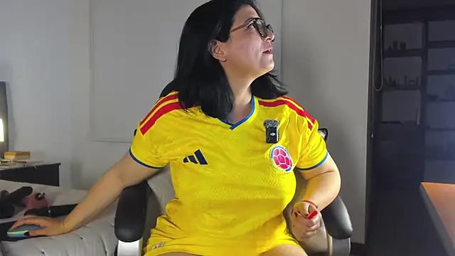 adriana71 online show from 27, 3, 2026