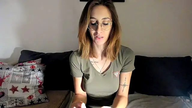 DesireMore90 online show from 13, 1, 2025