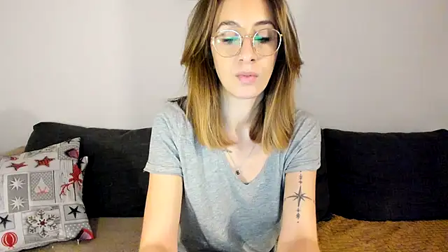 DesireMore90 online show from 5, 2, 2025