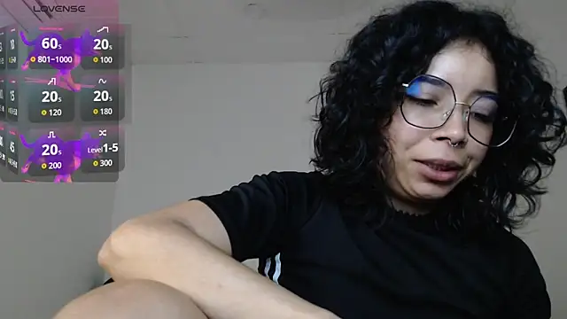 Snapshot of Putaku_San chatting on 7, 10, 2025 Putaku San online show from 7, 10, 2025