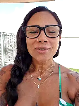 Snapshot of Allana_Squirt chatting on 1, 7, 2026 Allana Squirt online show from 1, 7, 2026