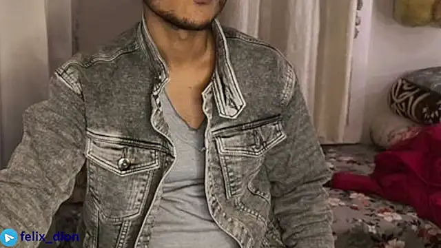 Snapshot of felix_dion chatting on 4, 2, 2026 felix dion online show from 4, 2, 2026