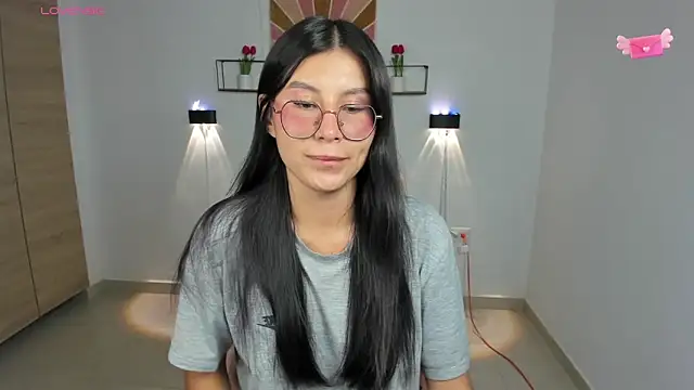 emily villamil online show from 25, 11, 2025