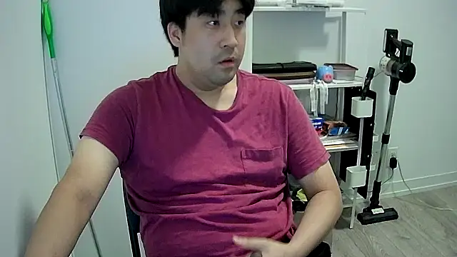 Snapshot of Koreanboy171 chatting on 7, 7, 2026 Koreanboy171 online show from 7, 7, 2026