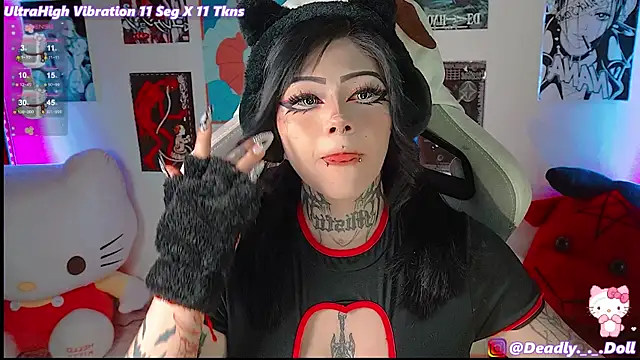 Snapshot of Deadly_Doll chatting on 17, 12, 2024 Deadly Doll online show from 17, 12, 2024