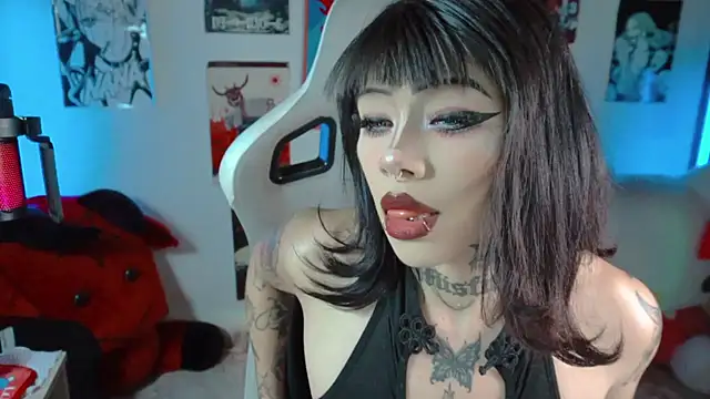 Snapshot of Deadly_Doll chatting on 18, 9, 2025 Deadly Doll online show from 18, 9, 2025