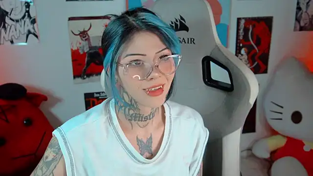 Snapshot of Deadly_Doll chatting on 5, 12, 2025 Deadly Doll online show from 5, 12, 2025