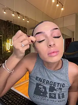 Snapshot of MileySin1111 chatting on 16, 12, 2025 MileySin1111 online show from 16, 12, 2025