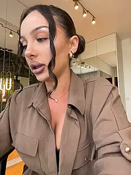 Snapshot of MileySin1111 chatting on 2, 7, 2026 MileySin1111 online show from 2, 7, 2026