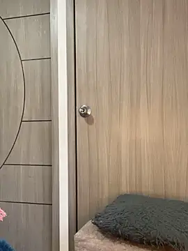 Lady  Pink online show from 4, 3, 2026