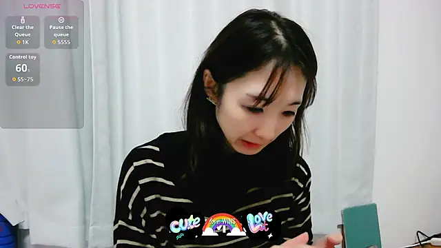 Snapshot of Love_me_Eri_ chatting on 22, 10, 2025 Love me Eri online show from 22, 10, 2025