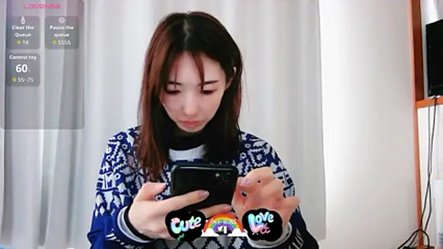 Snapshot of Love_me_Eri_ chatting on 2, 11, 2025 Love me Eri online show from 2, 11, 2025