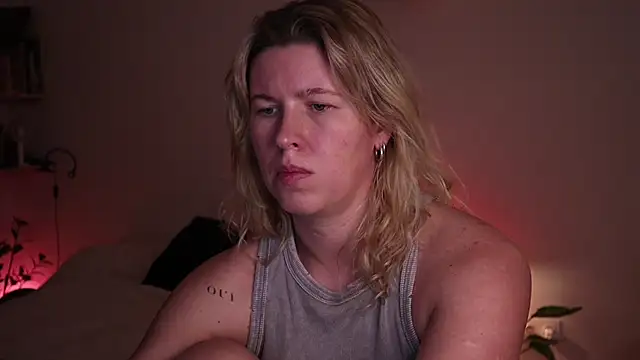 moonamii online show from 27, 10, 2025