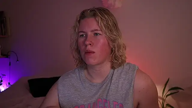 moonamii online show from 19, 12, 2025