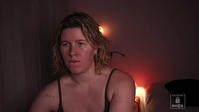 moonamii online show from 5, 2, 2026