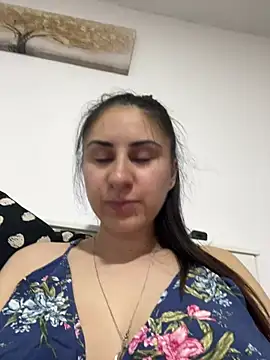 Snapshot of JenniferEdith chatting on 8, 7, 2026 JenniferEdith online show from 8, 7, 2026