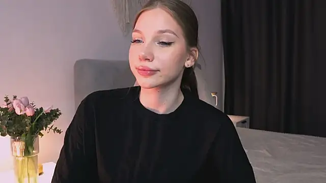 MiaKeler online show from 4, 4, 2026