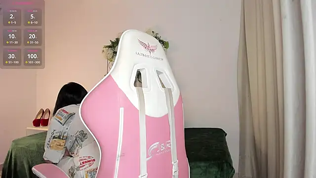 Jiggly   online show from 11, 10, 2025