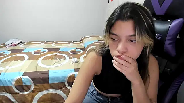 LuisaReyes 2911 online show from 9, 3, 2026