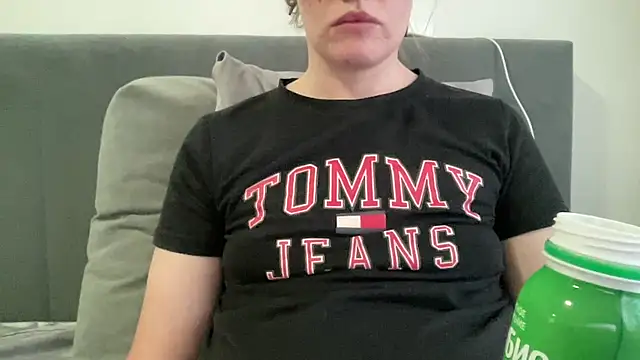 vanessa4you online show from 10, 10, 2025
