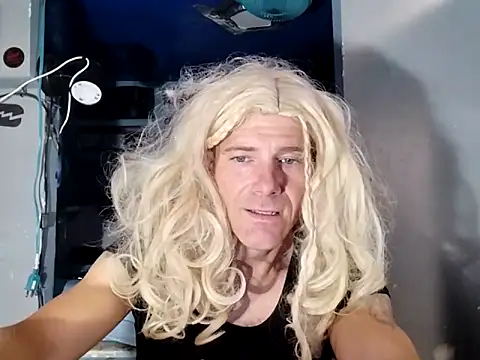 Snapshot of jtru304 chatting on 22, 11, 2025 jtru304 online show from 22, 11, 2025