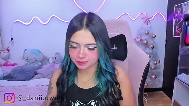 CuteDani  online show from 29, 11, 2025