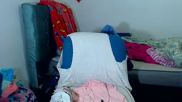 AmaraRoberts420 online show from 14, 12, 2025