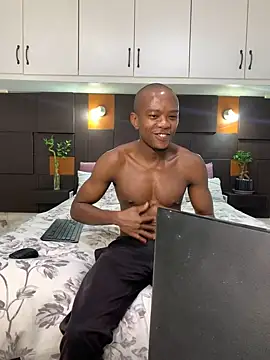 Snapshot of iCrushYenu chatting on 9, 2, 2025 iCrushYenu online show from 9, 2, 2025