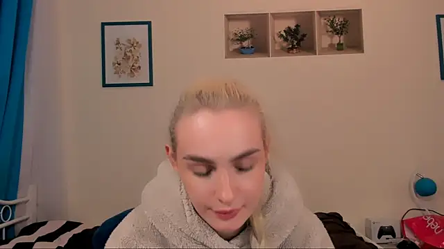 OliviaKisss online show from 19, 4, 2026