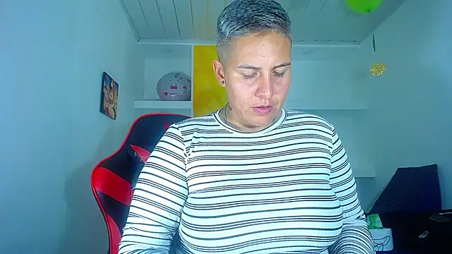 Yessi rousse online show from 20, 3, 2025