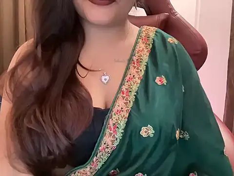 Snapshot of shanayaaa_1 chatting on 23, 6, 2026 shanayaaa 1 online show from 23, 6, 2026