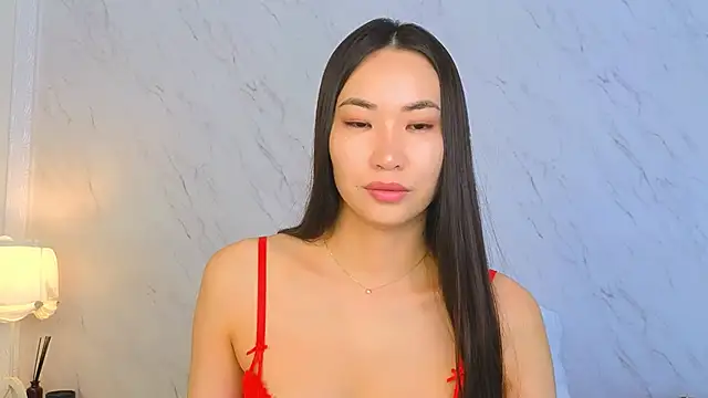 NaomiYuu online show from 23, 1, 2025