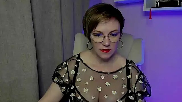 feliziaDesire online show from 4, 6, 2026