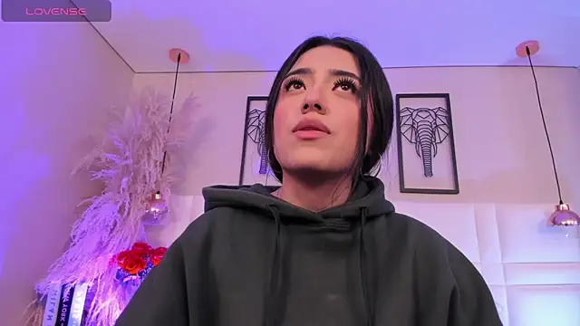 Rebeca jones online show from 18, 11, 2025