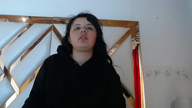 nathaly low1 online show from 10, 4, 2026