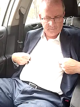 stiffandlubedxh online show from 6, 3, 2025