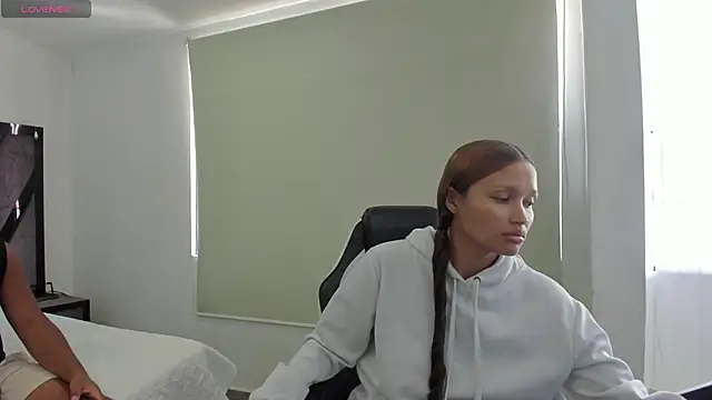 AnnieAndStefan online show from 1, 3, 2026